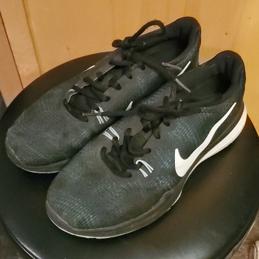 Women's Nike training sneaker